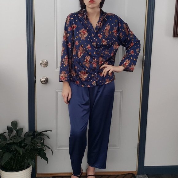 Y2K‎ Teddy Bear Satin Pajama Set - Picture 1 of 4